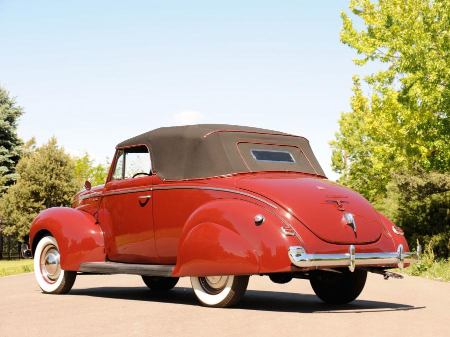  Ford V8 Deluxe Convertible Coupe 1940 года  (фото 20 из 26)
